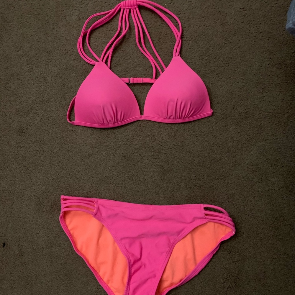 Hot pink 2 piece swimsuit